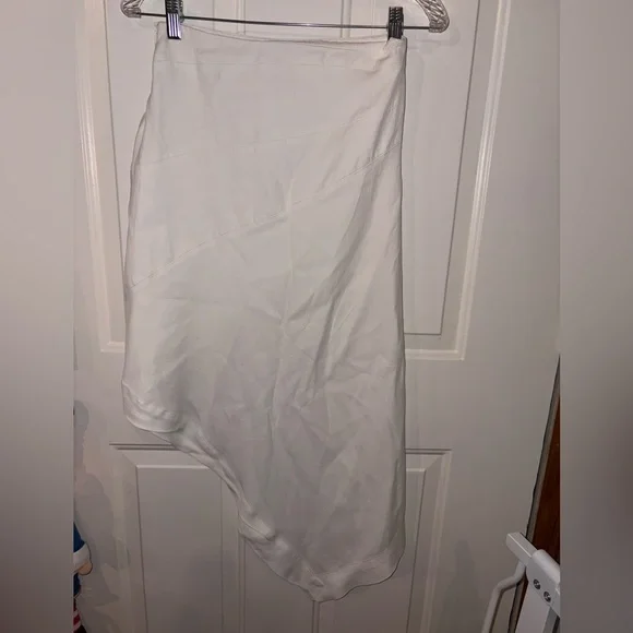 Zara White Asymmetrical Skirt - Picture 2 of 3